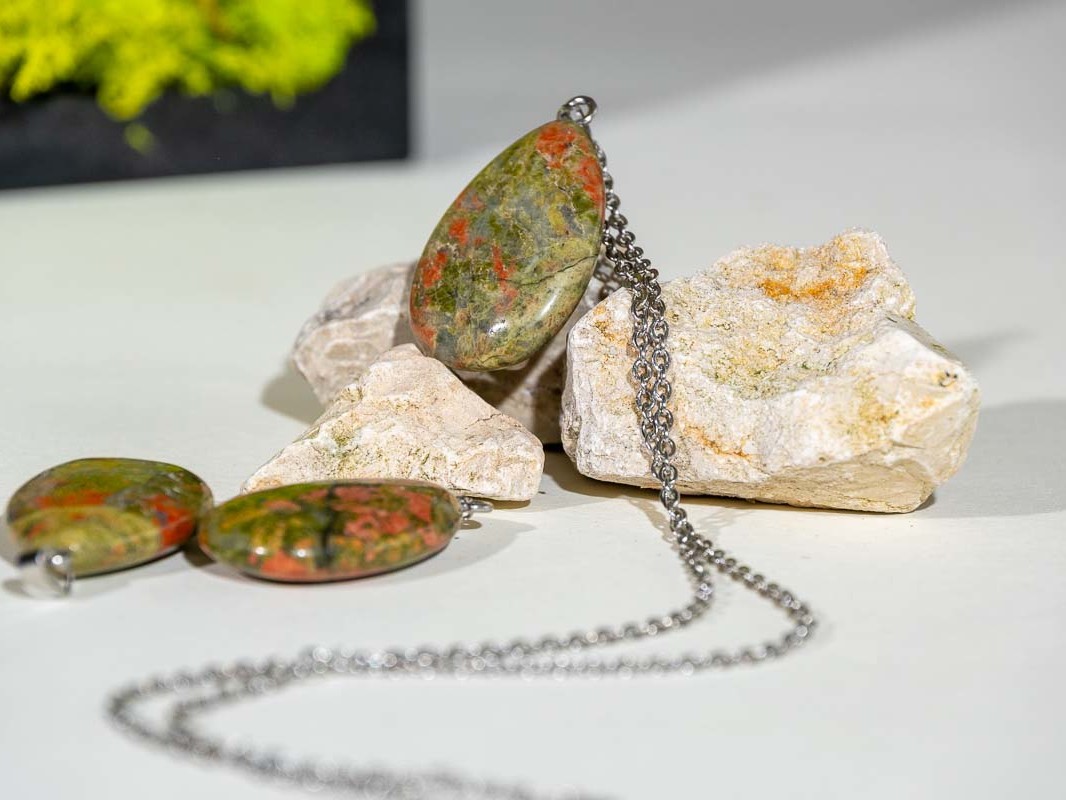 Pendentif Unakite en forme de larme