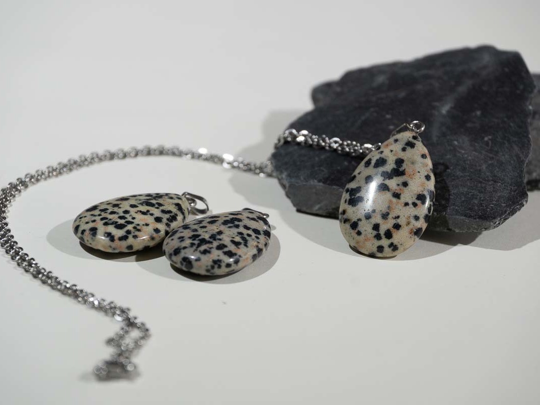Pendentif Jaspe dalmatien en forme de larme