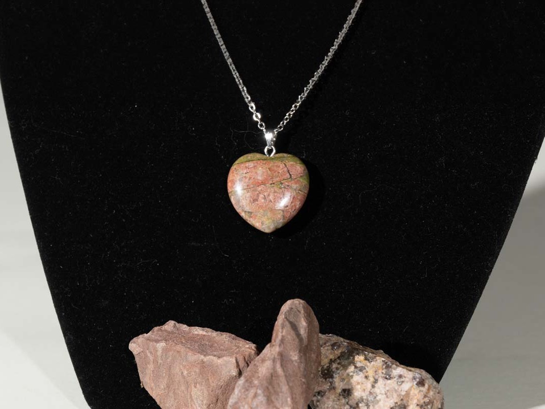 Pendentif Unakite en forme de Cœur