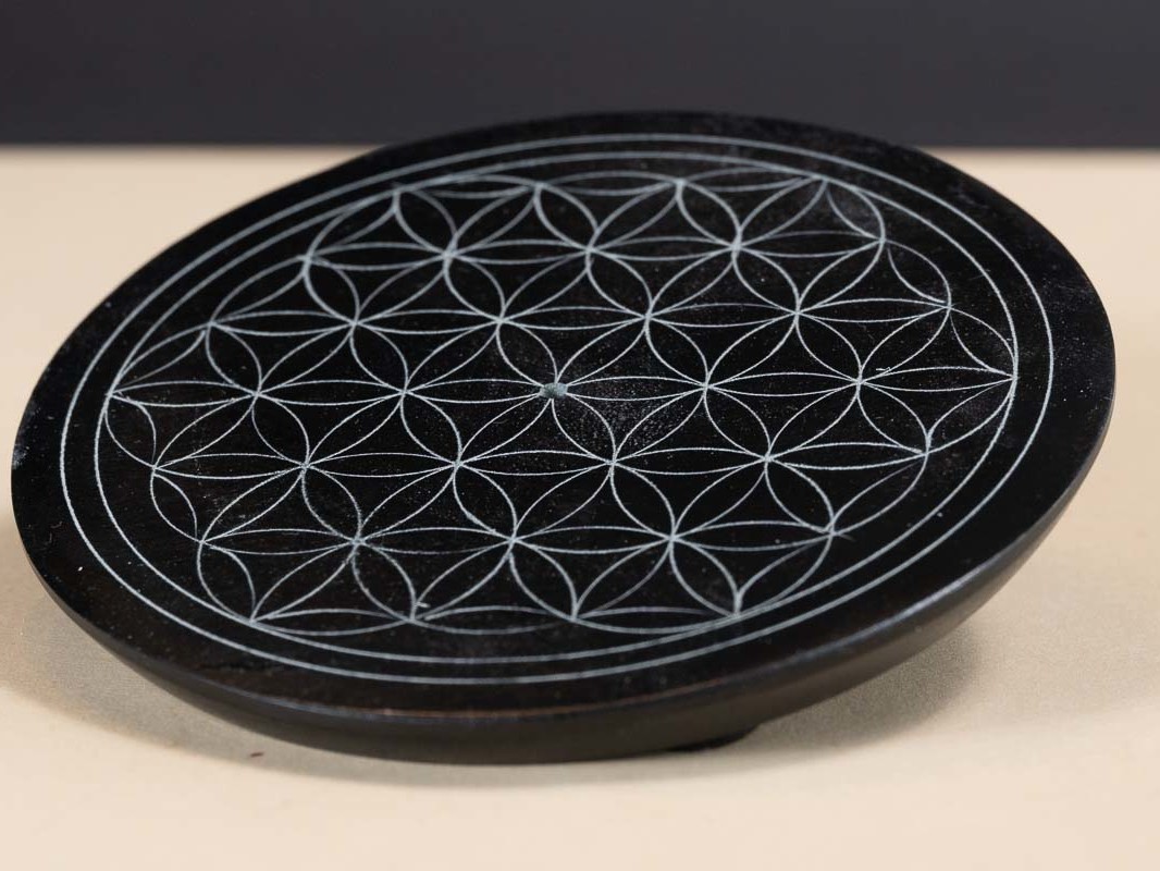 Porte-encens rond en pierre noir fleur de vie
