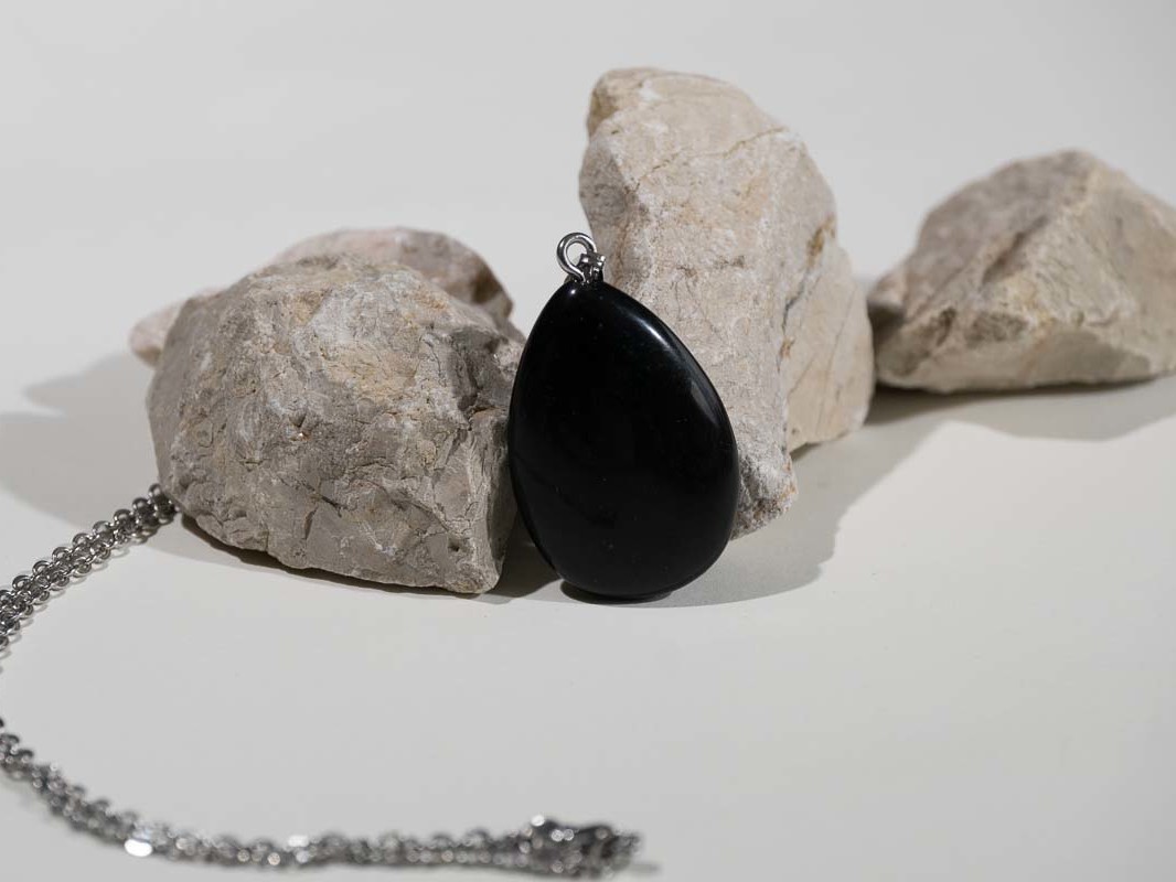 Pendentif Obsidienne en forme de larme